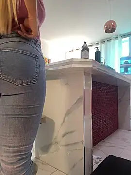 lyanaa  online show from June 24, 2026, 4:16 pm