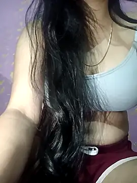 Snapshot of Qween_Seelu chatting on April 7, 2026, 11:28 pm Qween Seelu online show from April 7, 2026, 11:28 pm