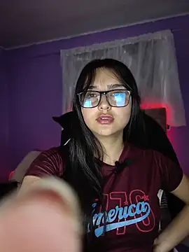 1 Scarllet  online show from March 19, 2026, 1:55 pm