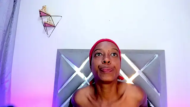 Emmaa sweeet  online show from March 21, 2026, 7:29 pm