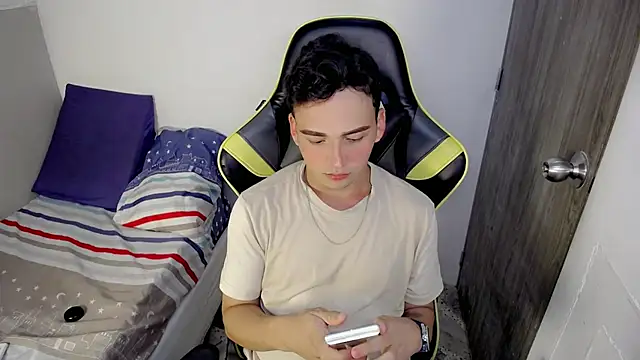 Snapshot of Mathias_twinkk chatting on March 22, 2026, 7:48 pm Mathias twinkk online show from March 22, 2026, 7:48 pm