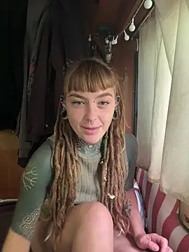 HornyHippy1 online show from May 18, 2026, 11:04 am