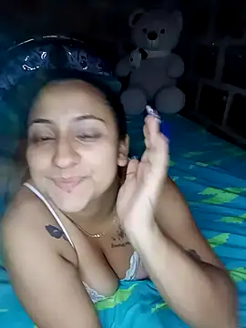 Snapshot of Katalinarodriguez chatting on April 4, 2026, 3:35 am Katalinarodriguez online show from April 4, 2026, 3:35 am