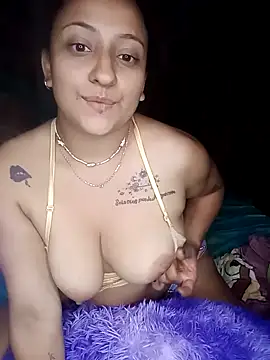 Snapshot of Katalinarodriguez chatting on April 6, 2026, 3:13 am Katalinarodriguez online show from April 6, 2026, 3:13 am