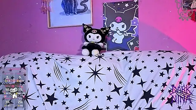 dark nina   online show from May 15, 2026, 2:42 am