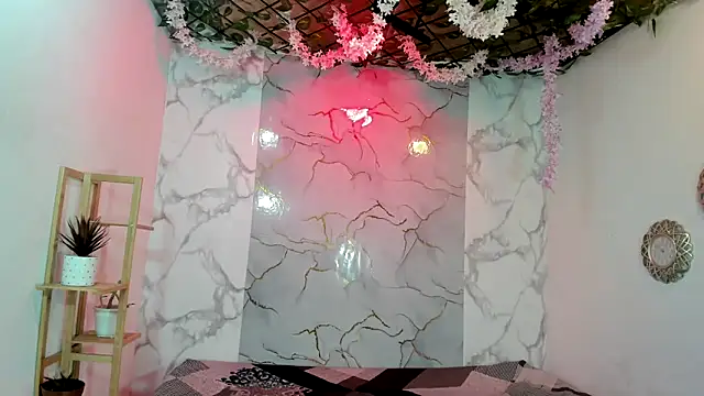 Snapshot of Nahomi_hot_77 chatting on May 7, 2026, 12:08 pm Nahomi hot 77 online show from May 7, 2026, 12:08 pm
