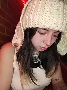 Snapshot of Petite_CherryX chatting on June 17, 2026, 1:49 am Petite CherryX online show from June 17, 2026, 1:49 am