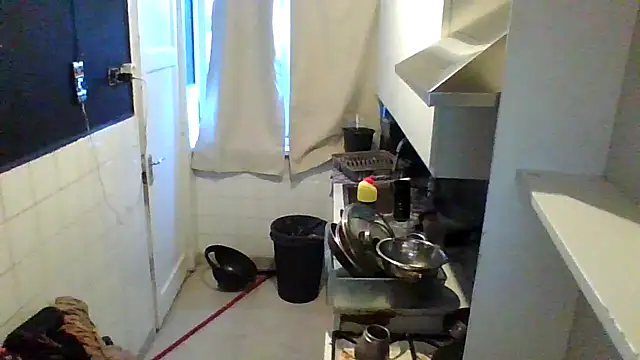 Anna-Cash online show from April 27, 2026, 6:39 pm