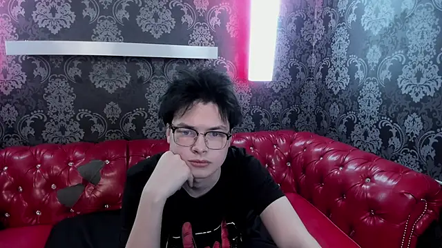 EdwardBev online show from March 19, 2026, 9:37 pm