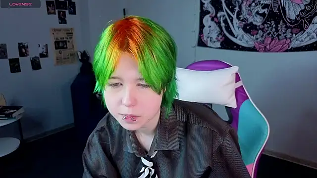 LittleKittenStar online show from May 14, 2026, 11:29 am