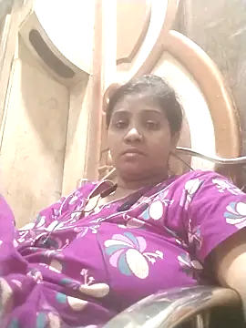 LovelyRenu online show from March 25, 2026, 8:46 am