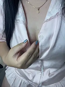 Amber vn online show from March 18, 2026, 5:47 pm