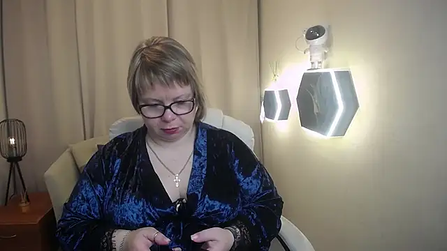 BonnnyBoobsy online show from April 24, 2026, 6:04 am