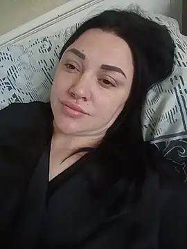 Elsie-Nora online show from May 15, 2026, 4:54 am