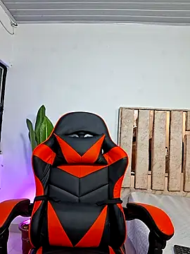 Megan hugeboobs online show from April 6, 2026, 1:12 pm