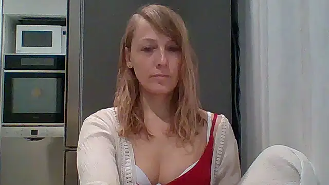 Snapshot of Satu8 chatting on April 24, 2026, 7:38 pm Satu8 online show from April 24, 2026, 7:38 pm