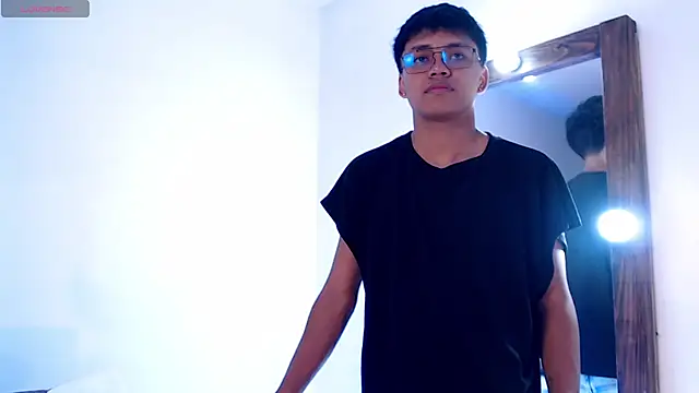 thiagosterling online show from April 22, 2026, 11:44 pm