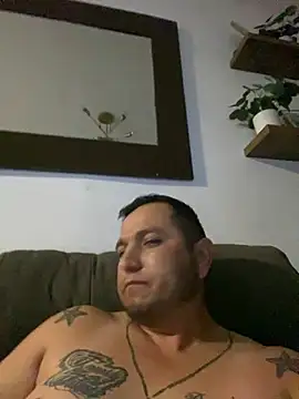 Snapshot of HOTB0Y18 chatting on April 21, 2026, 7:59 am HOTB0Y18 online show from April 21, 2026, 7:59 am