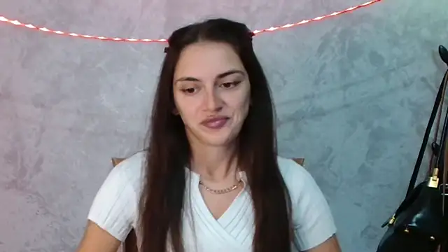 RoxiCherry online show from June 26, 2026, 6:30 am