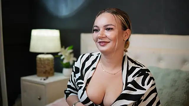 DaliaParis online show from June 12, 2026, 8:17 pm