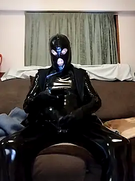 lateex77 online show from May 10, 2026, 11:17 pm