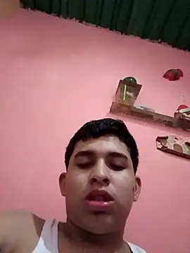 alee28728 online show from April 6, 2026, 7:20 am