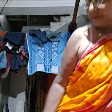 Riya45326 online show from May 22, 2026, 7:01 pm