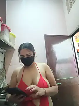 REENA-STRIP online show from June 6, 2026, 5:56 am