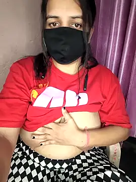 REENA-STRIP online show from May 2, 2026, 7:19 pm