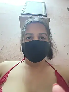 REENA-STRIP online show from May 27, 2026, 11:06 am