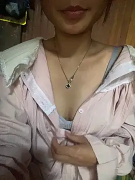 Emmi cute9x online show from July 1, 2026, 1:39 am