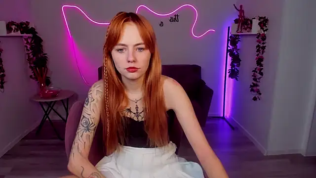 MiaSensitive online show from April 12, 2026, 12:41 pm