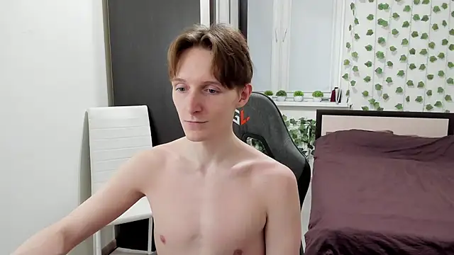 Ethan Ginger online show from April 8, 2026, 5:25 pm