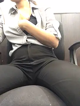 Rajukummr online show from April 13, 2026, 12:09 pm