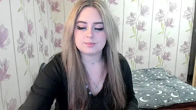 Agathameoww online show from May 17, 2026, 9:48 pm