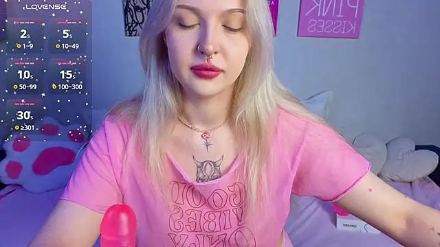 BlondieSummer online show from July 23, 2026, 6:37 pm