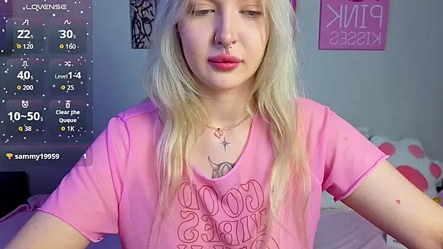 BlondieSummer online show from July 9, 2026, 6:18 pm