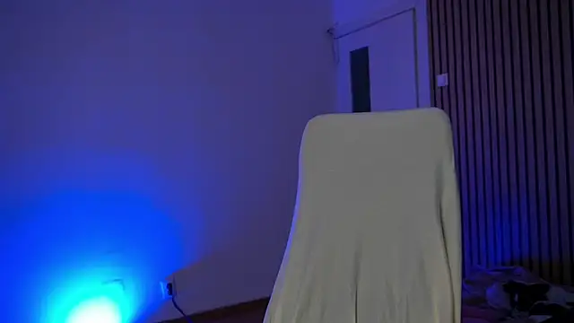 LunaaXO online show from March 26, 2026, 6:33 am