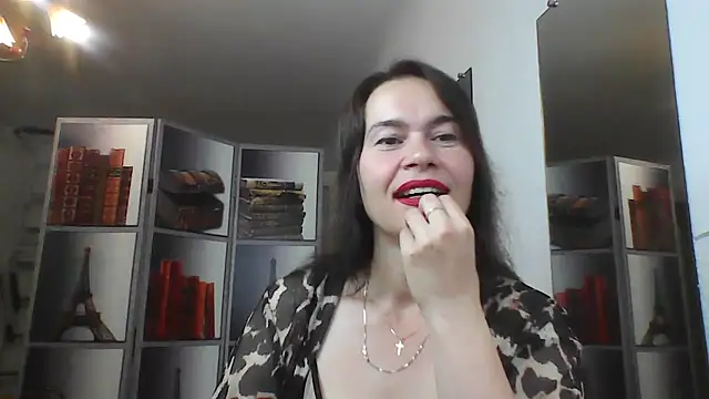 Snapshot of Selena_Moo chatting on August 4, 2026, 10:09 am Selena Moo online show from August 4, 2026, 10:09 am
