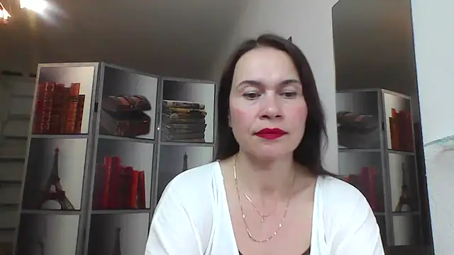 Selena Moo online show from June 2, 2026, 11:43 am