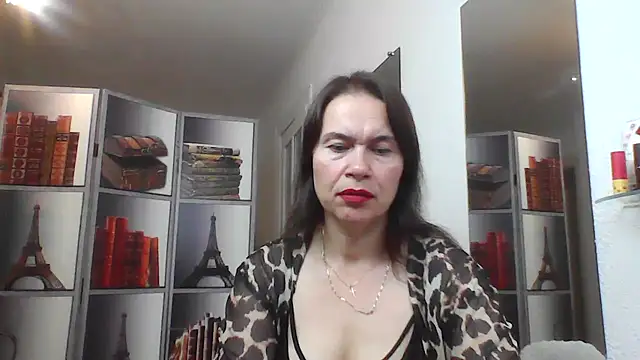 Snapshot of Selena_Moo chatting on August 7, 2026, 9:04 am Selena Moo online show from August 7, 2026, 9:04 am