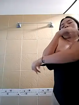 miaboom online show from April 3, 2026, 6:58 pm