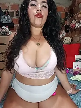 Snapshot of Candy_hot_crush chatting on June 13, 2026, 3:59 am Candy hot crush online show from June 13, 2026, 3:59 am