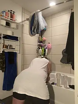 Snapshot of bilateralBKamputee chatting on April 4, 2026, 1:12 am bilateralBKamputee online show from April 4, 2026, 1:12 am