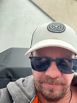 stefhart online show from April 2, 2026, 1:29 pm