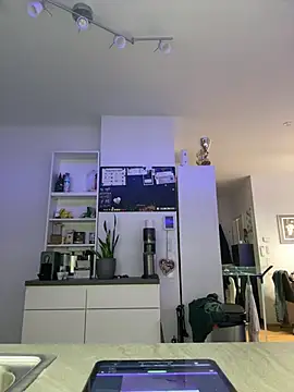 stefhart online show from April 14, 2026, 12:59 am