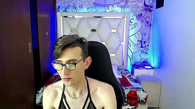 Snapshot of Dani_high chatting on March 25, 2026, 8:19 pm Dani high online show from March 25, 2026, 8:19 pm