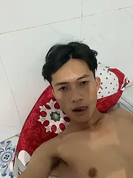 Snapshot of Nguyencuong1999 chatting on April 1, 2026, 10:27 am Nguyencuong1999 online show from April 1, 2026, 10:27 am