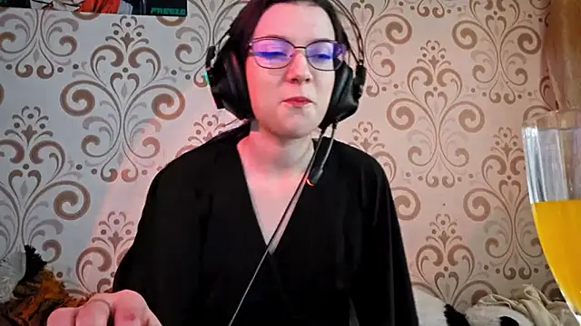 Snapshot of IsaSantella chatting on March 25, 2026, 9:08 am IsaSantella online show from March 25, 2026, 9:08 am