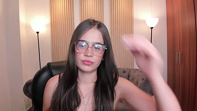 Snapshot of Nanaa_snow chatting on June 22, 2026, 5:04 am Nanaa snow online show from June 22, 2026, 5:04 am